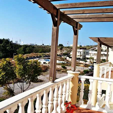Evoteli Group Turquoise 4+1 Ozel Havuzlu Villa *
