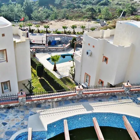 Evoteli Group Turquoise 4+1 Ozel Havuzlu Villa *