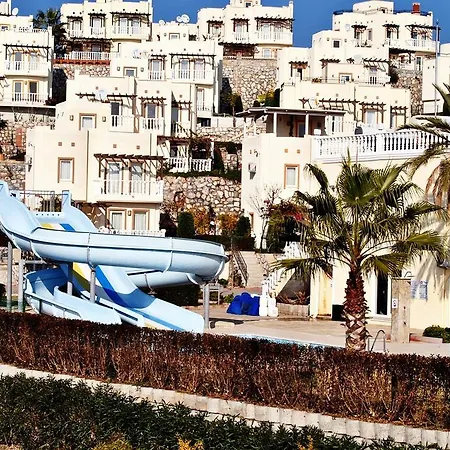Evoteli Group Turquoise 4+1 Ozel Havuzlu Villa Boğaziçi