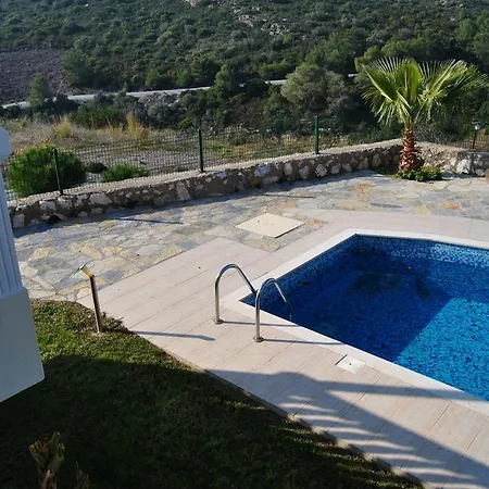 Evoteli Group Turquoise 4+1 Ozel Havuzlu Villa *